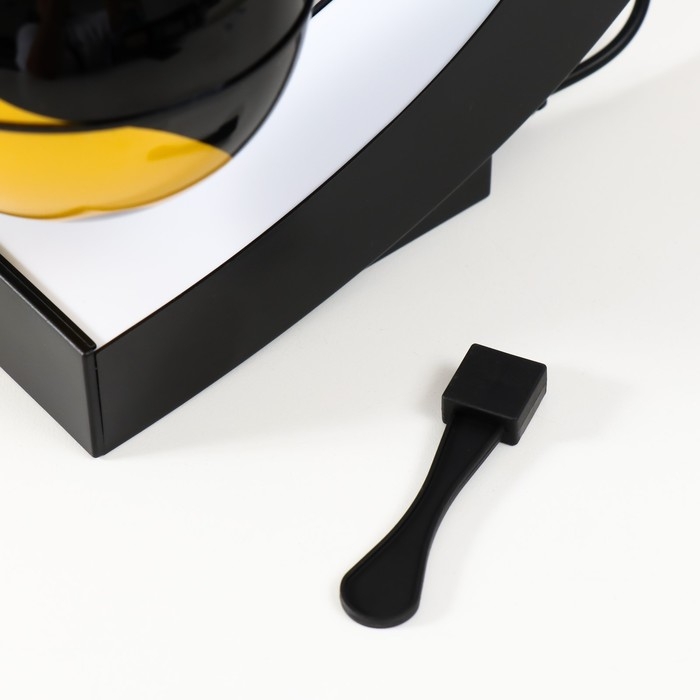 Левитирующий сувенир свет  Левитирующий сувенир свет "Инь-ян" чёрный шар d=8,5 см 17,4х8,5х17,4 см