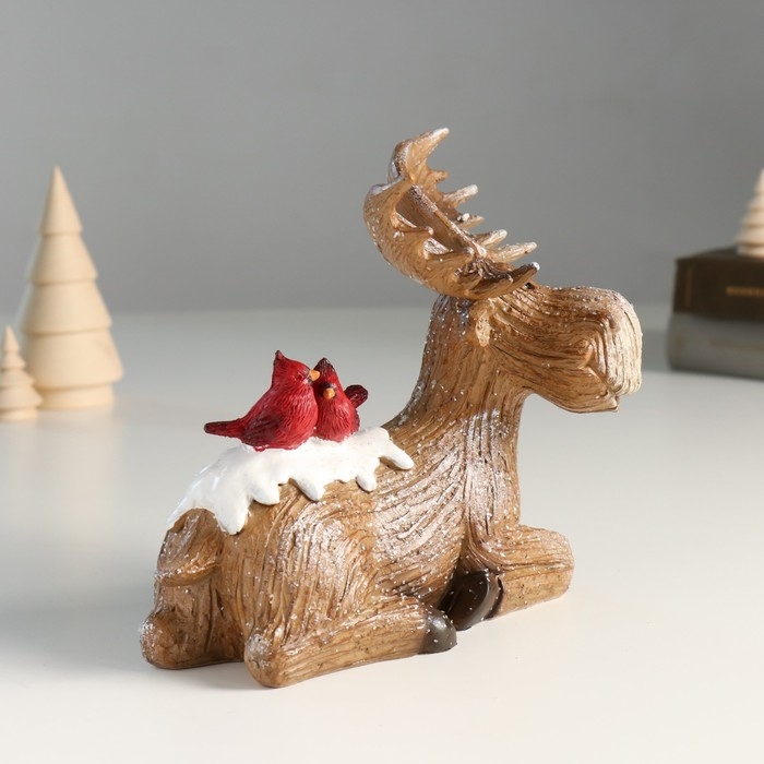 Сувенир полистоун Сувенир полистоун "Лосик цвета корицы с красными птичками на спине" 11х16,5х16 см