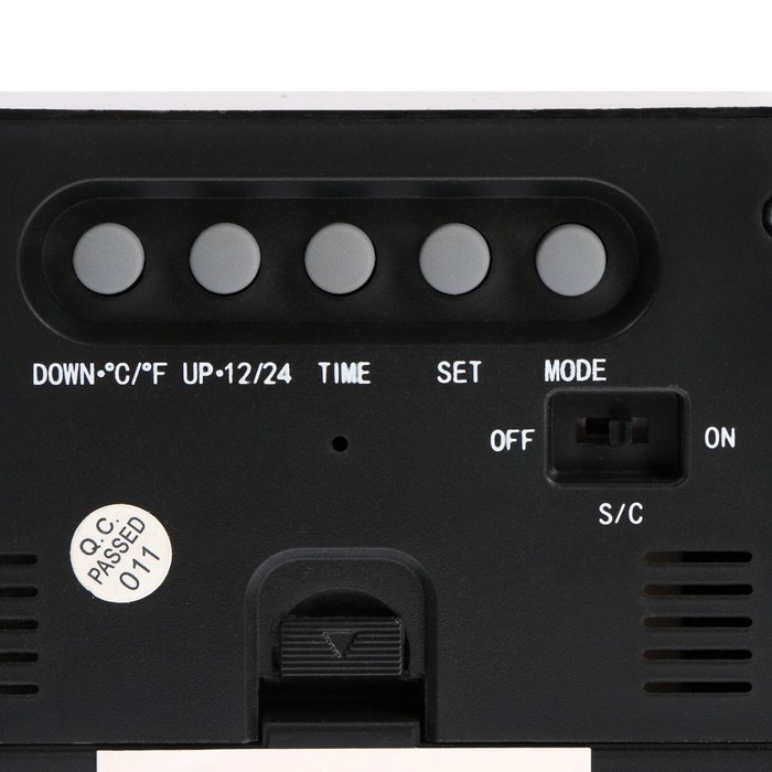 Будильник Luazon LB-20, температура, подсветка срабатывает от хлопка, черный Будильник Luazon LB-20, температура, подсветка срабатывает от хлопка, черный