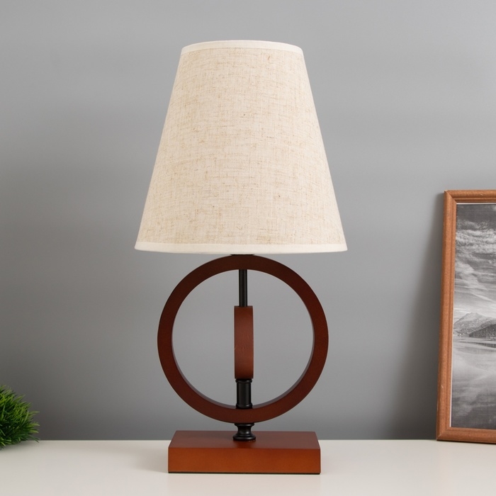 Лампа настольная Лампа настольная "Конье" 1х40Вт Е27 красный орех 11,5х11,5х27см