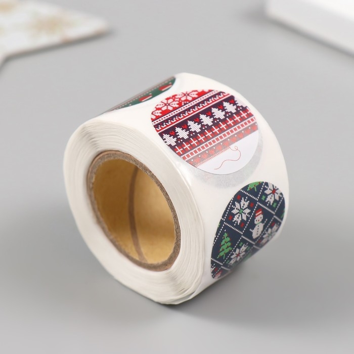 Наклейка бумага Наклейка бумага "Вязаная зима" d=2,5 см 252 шт в рулоне