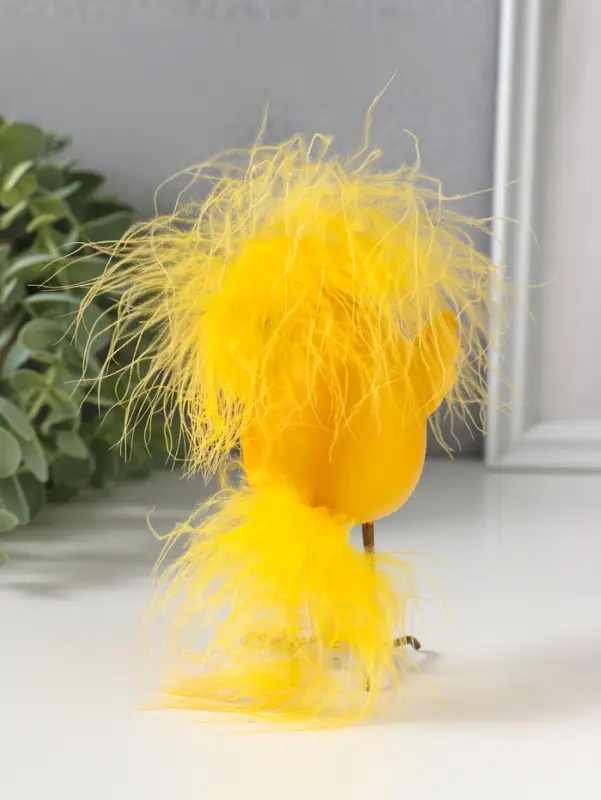 Сувенир полистоун "Цыплёнок с хохолком, с цветочком" 6,5х5х11,5 см