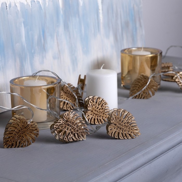 Гирлянда «Нить» 2.5 м с насадками «Листочек», IP20, прозрачная нить, 10 LED, батарейки AAх2 (нет в комплекте), свечение тёплое белое Гирлянда «Нить» 2.5 м с насадками «Листочек», IP20, прозрачная нить, 10 LED, батарейки AAх2 (нет в комплекте), свечение тёплое белое