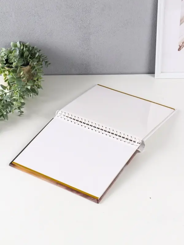 Фотоальбом 10 магнитных листов Фотоальбом 10 магнитных листов "Котенок" 23X28см, пер-т внутр.спираль