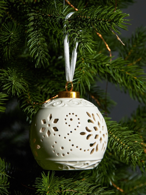 Елочный шар Елочный шар "Вьюга" 10х8.8х8.8, 1 LED, LR44x3(в компл.), Т/БЕЛЫЙ