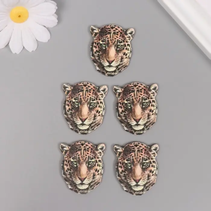 Декор для творчества дерево Декор для творчества дерево "Леопард" 3,9х3,3х0,3 см