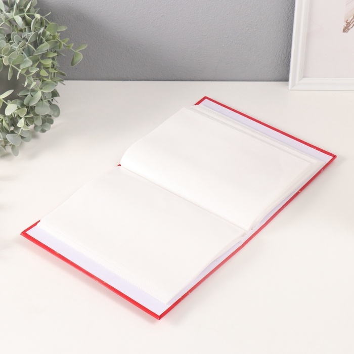 Фотоальбом на 200 фото 10х15 см Фотоальбом на 200 фото 10х15 см "В крапинку" матовый, красный 6,5х17,5х23 см