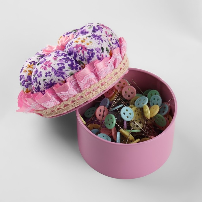 Игольница со шкатулкой для хранения мелочей, 8 × 7,8 × 7,8 см, цвет розовый Игольница со шкатулкой для хранения мелочей, 8 × 7,8 × 7,8 см, цвет розовый