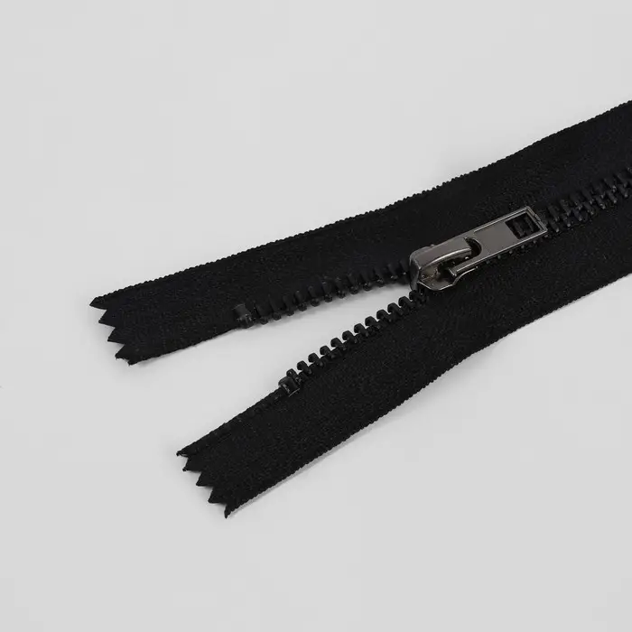 Молния металлическая, №5, неразъёмная, замок автомат, 18 см, цвет чёрный