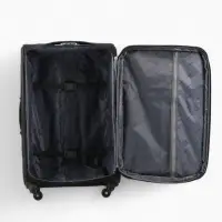 Чемодан на колёсах Royalbag большой 104 л (L), на молнии, с увеличением, кодовый замок, 4 колеса, чёрный