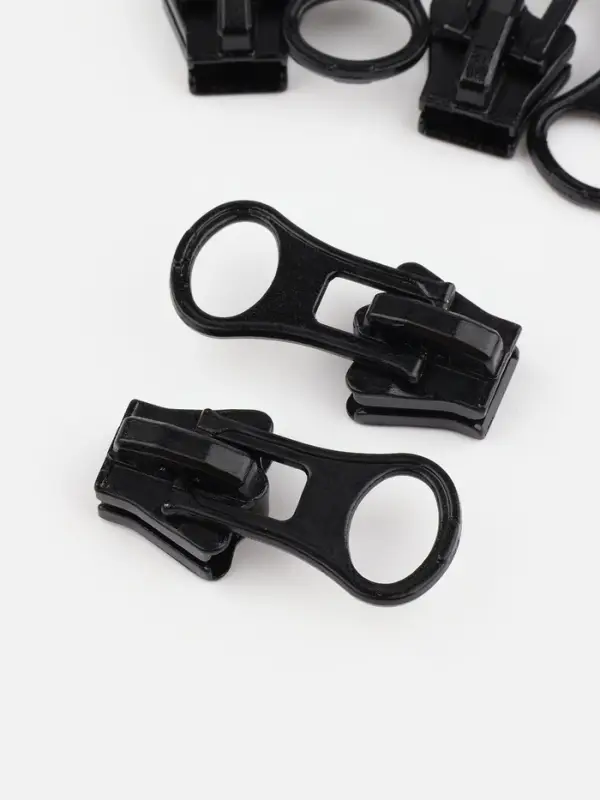 Бегунок для молнии «Трактор», №8, чёрный Бегунок для молнии «Трактор», №8, чёрный