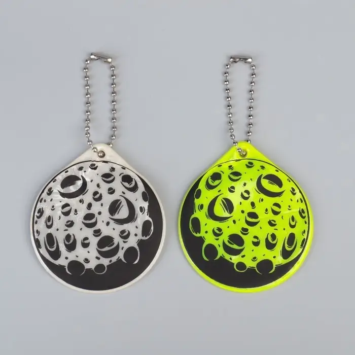 Светоотражающий элемент «Луна», двусторонний, 5.5×6.2 см, МИКС Светоотражающий элемент «Луна», двусторонний, 5.5×6.2 см, МИКС