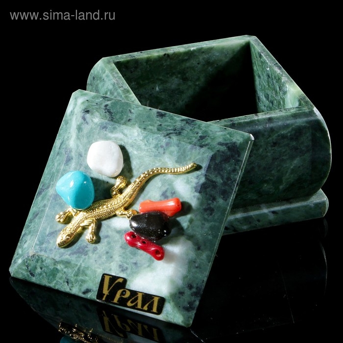 Шкатулка Шкатулка "Урал", змеевик, с декоративным камнем, 6,5х6,5х5,5 см