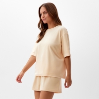 Костюм женский (футболка и шорты) KAFTAN Plushy размер 40-42, молочный