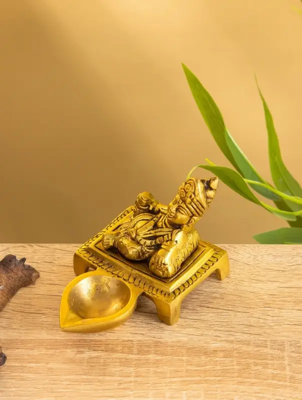 Подставка под благовония "Бог богатства Лорд Кубера" латунь 10х6,5х6,5 см