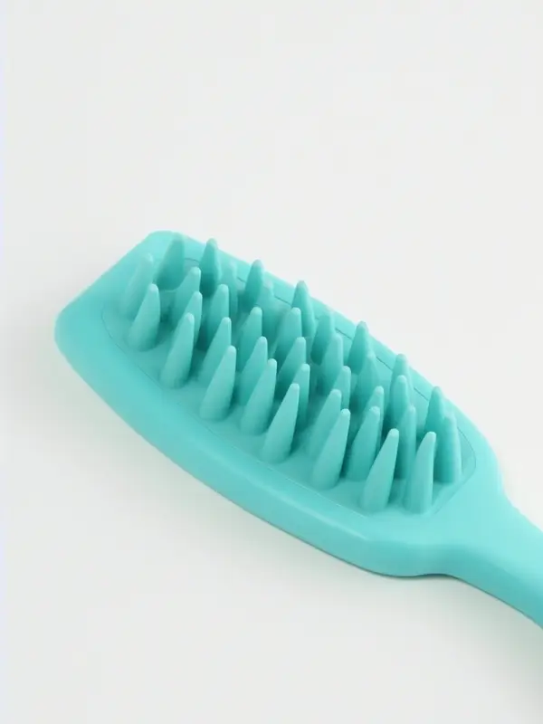 Массажёр для мытья головы, силиконовый, с крупными зубьями, 21&times;5.7 см, голубой