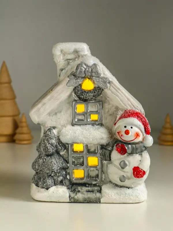 Сувенир керамика свет "Снеговичок у домика" 11,5х7,5х15,5 см