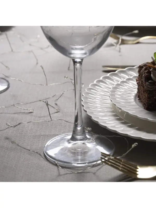 Гирлянда &laquo;Мишура&raquo; 2 м, роса, IP20, серебристая нить, 50 LED, от батареек CR2032&times;2, свечение белое