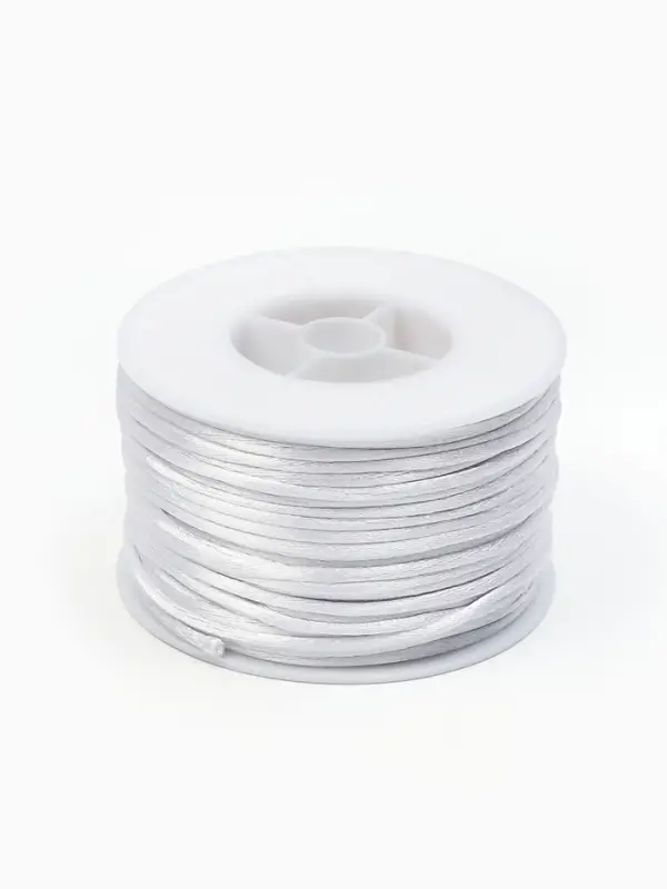Шнур атласный на бобине 2мм ,50 метров, цвет белый Шнур атласный на бобине 2мм ,50 метров, цвет белый