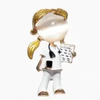 Брошь &laquo;Доктор&raquo;, девочка, цветная в золоте