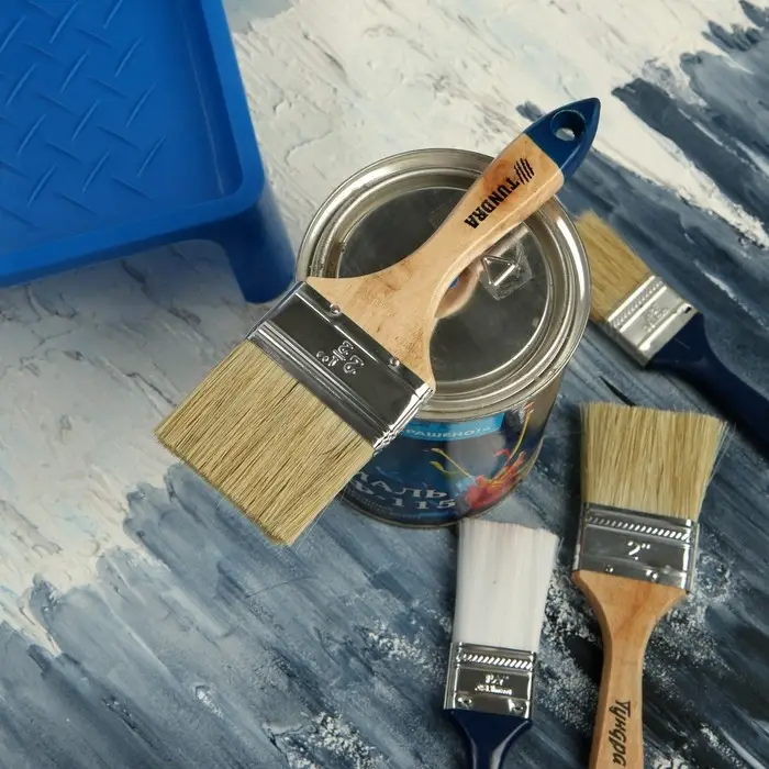 Кисть плоская ТУНДРА, натуральная щетина, деревянная рукоятка, 2.5 Кисть плоская ТУНДРА, натуральная щетина, деревянная рукоятка, 2.5", 63 мм