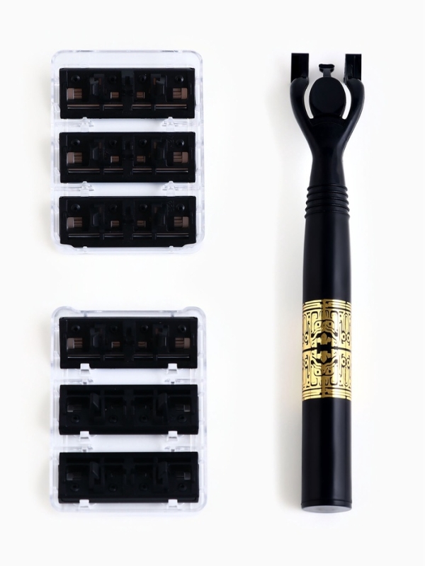 Станок бритвенный + 6 сменных кассет с 6 лезвиями Станок бритвенный + 6 сменных кассет с 6 лезвиями