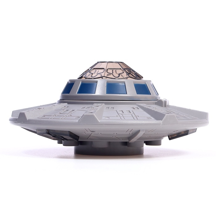 Игровой набор &laquo;Летающая тарелка&raquo;, фигурки 2 шт., свет, звук