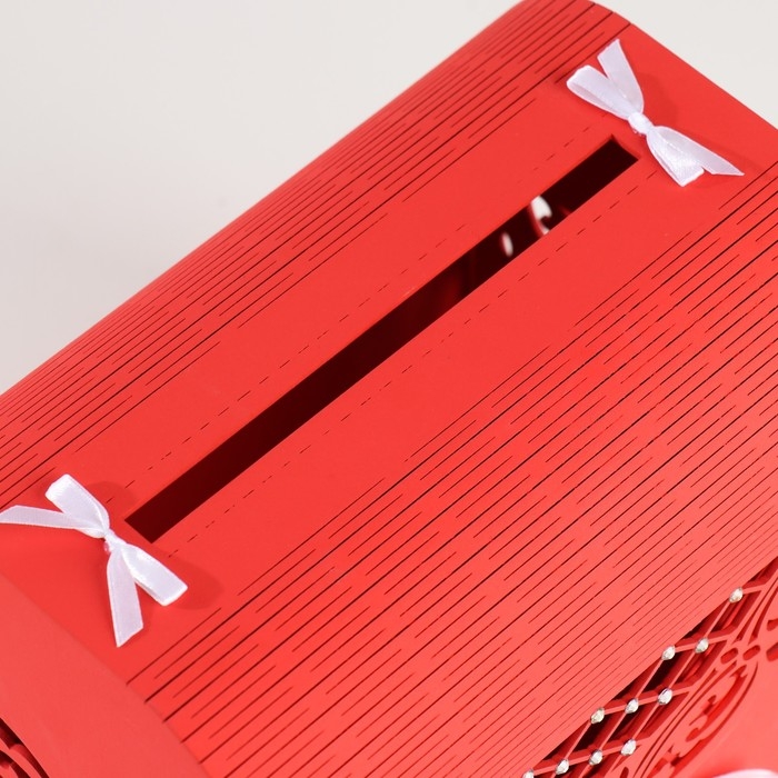 Семейный банк Семейный банк "Ажурный", со стразами, красно-белый, 23,5х17х20 см