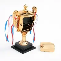 Часы - будильник настольные &laquo;Кубок&raquo;, дискретный ход, циферблат d=6 см, 14.5&times;21 см, АА