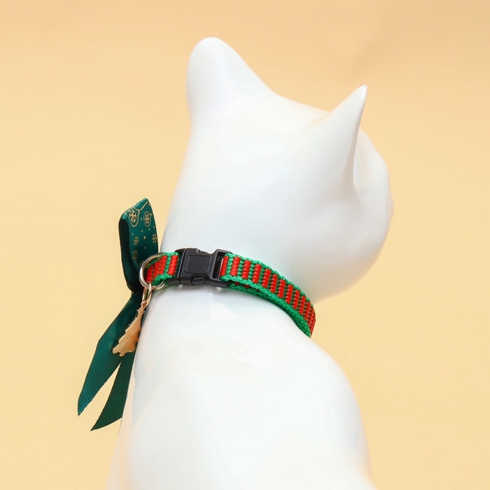 Ошейник + бант с оленями + новогодний подвес Ошейник + бант с оленями + новогодний подвес "Елка", 30 х 1 см, капрон, зелёный