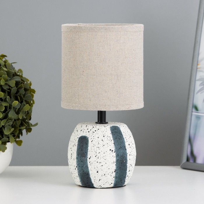 Настольная лампа Настольная лампа "Ариель" Е14 40Вт бежевый 13х13х25 см