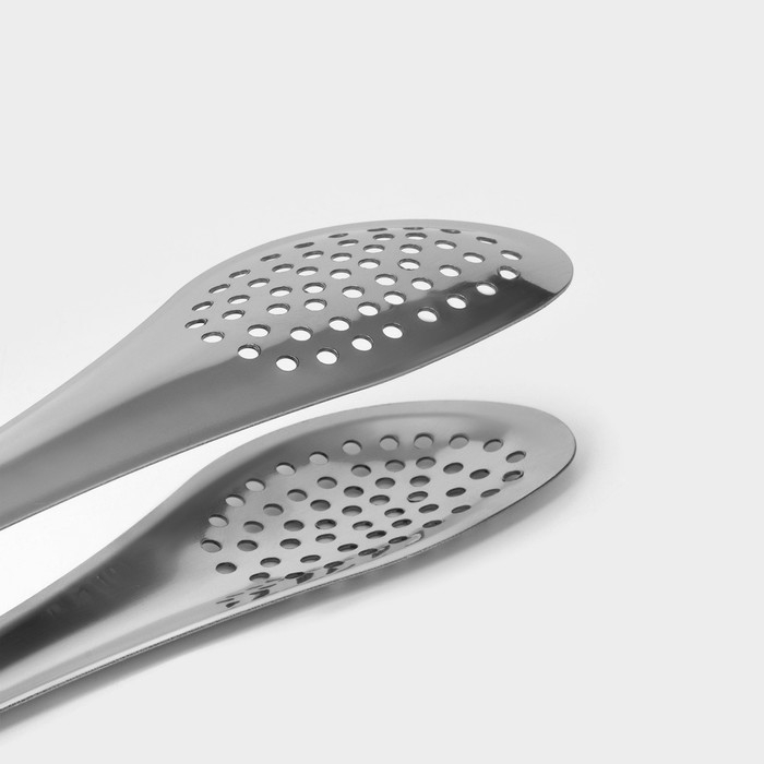 Щипцы кухонные с перфорацией Доляна «Чезена», 201 сталь, 28 см, цвет серебристый Щипцы кухонные с перфорацией Доляна «Чезена», 201 сталь, 28 см, цвет серебристый