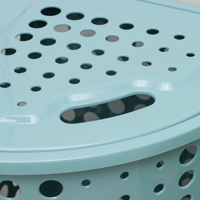 Корзина для белья угловая с крышкой «Молетта», 45 л, 40×51×53 см, цвет бирюзовый Корзина для белья угловая с крышкой «Молетта», 45 л, 40×51×53 см, цвет бирюзовый