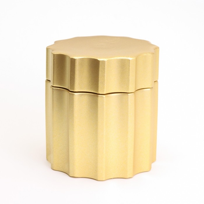 Свеча в подсвечнике из гипса с крышкой с широкими гранями, 7,5х8,5см, золото Свеча в подсвечнике из гипса с крышкой с широкими гранями, 7,5х8,5см, золото