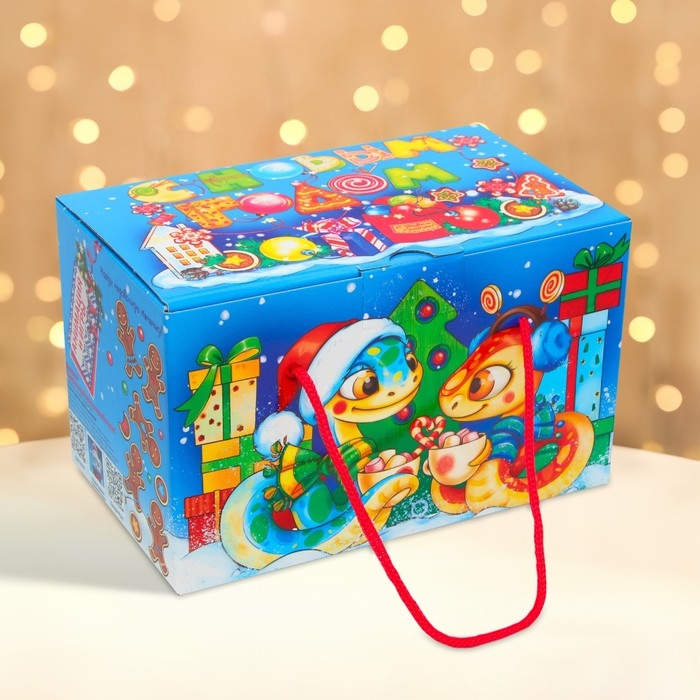 Новый год. Подарочная коробка Новогодняя Посылка Новый год. Подарочная коробка Новогодняя Посылка "Змеята" с веревочными ручками с анимацией 20 x12 см.