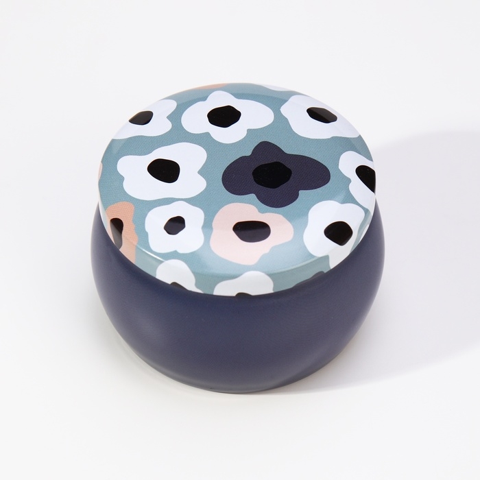 Свеча ароматическая из соевого воска с сухоцветом "Французская лаванда" 4,5х6 см, 80 г