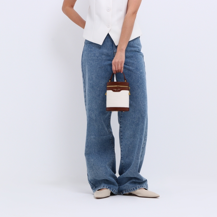 Кросс-боди на молнии, цвет белый/коричневый Кросс-боди на молнии, цвет белый/коричневый