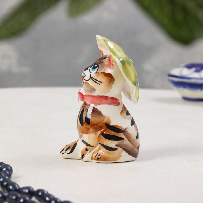 Сувенир «Кот с зонтом», гжель, цвет, 10х5 см Сувенир «Кот с зонтом», гжель, цвет, 10х5 см