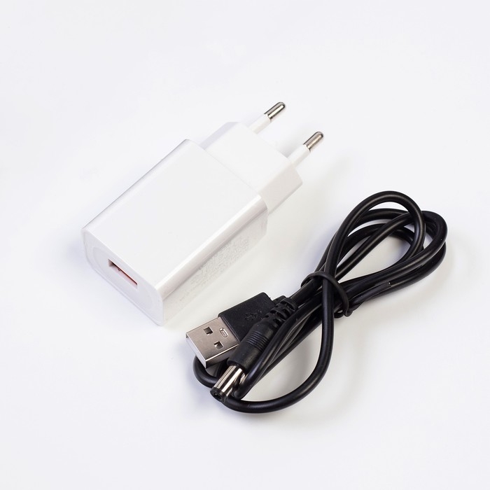 Фонарь-прожектор аккумуляторный, переносной 40 Вт, 7000 мАч, IP67, 8 ч работы, 19 х 23 см Фонарь-прожектор аккумуляторный, переносной 40 Вт, 7000 мАч, IP67, 8 ч работы, 19 х 23 см