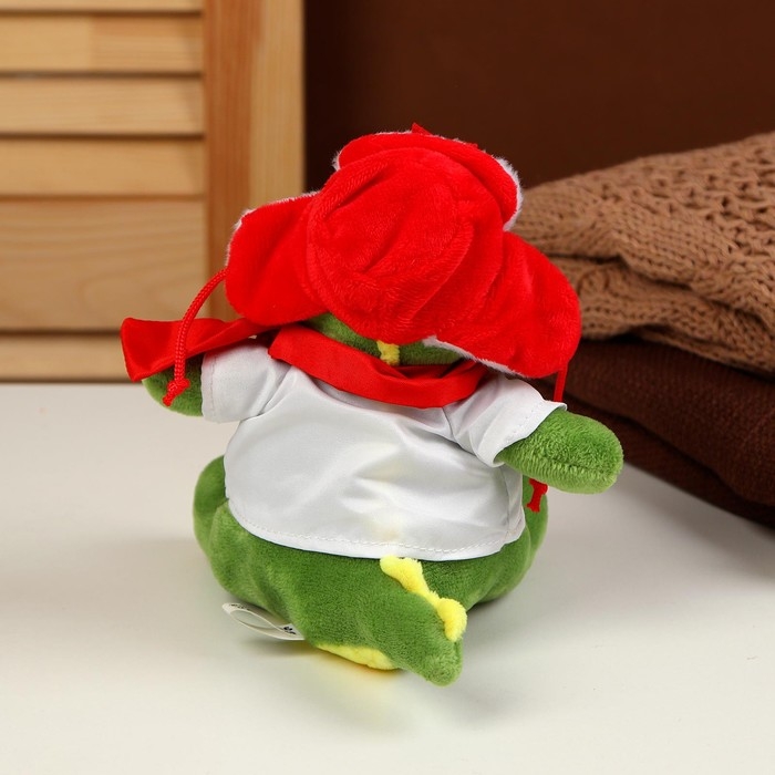 Мягкая игрушка «Дракон», в шапке-ушанке со звездой, 17 см, цвет зелёный Мягкая игрушка «Дракон», в шапке-ушанке со звездой, 17 см, цвет зелёный