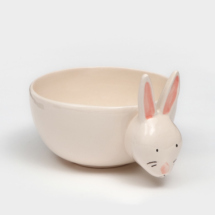 Тарелка глубокая «Зайчик», бежевая, керамика, d=18 см, 1,6 л, Иран Тарелка глубокая «Зайчик», бежевая, керамика, d=18 см, 1,6 л, Иран