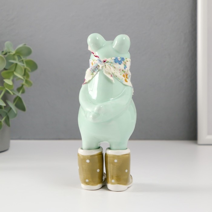 Сувенир керамика Сувенир керамика "Лягушонок в резиновых сапогах, с косынкой" 8,4х6х16,3 см