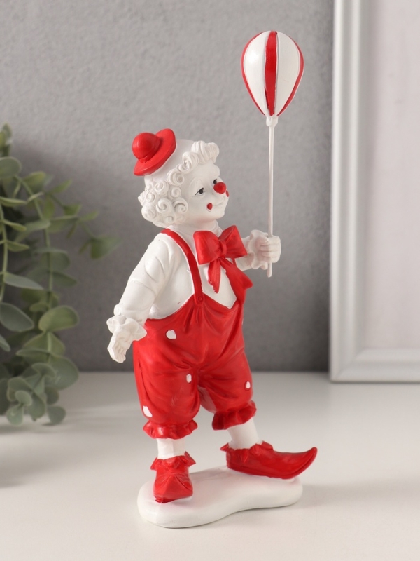 Сувенир полистоун Сувенир полистоун "Клоун с воздушным шариком" красно-белый 9,5х5х20,5 см