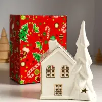 Сувенир керамика свет "Ель у домика" белый с золотом 12х7,5х16 см