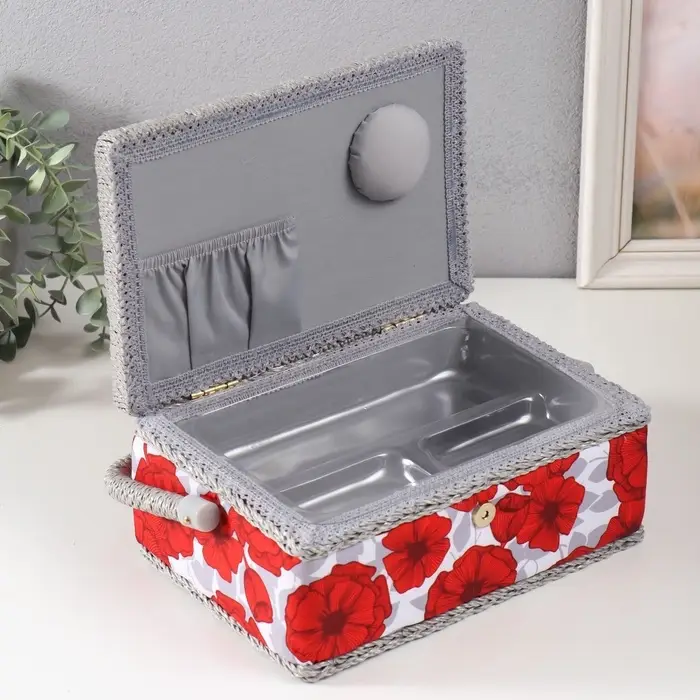 Шкатулка для рукоделия и шитья &laquo;Красные маки на белом&raquo;, хранение ниток, иголок, мелочи, 24&times;16&times;11 см