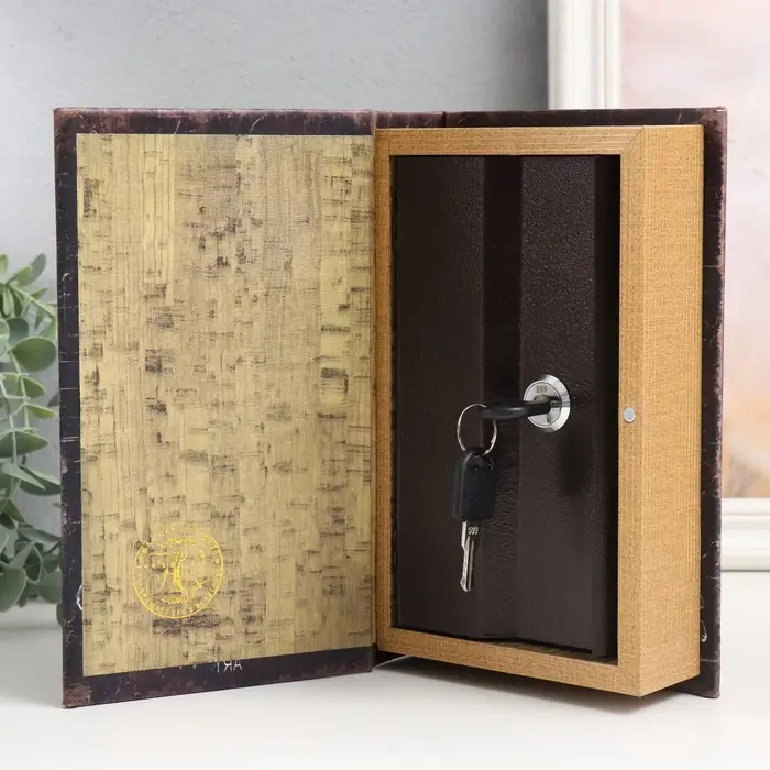 Шкатулка книга - сейф &laquo;Живопись&raquo;, дерево и искусственная кожа, с замком, 21&times;13&times;5 см