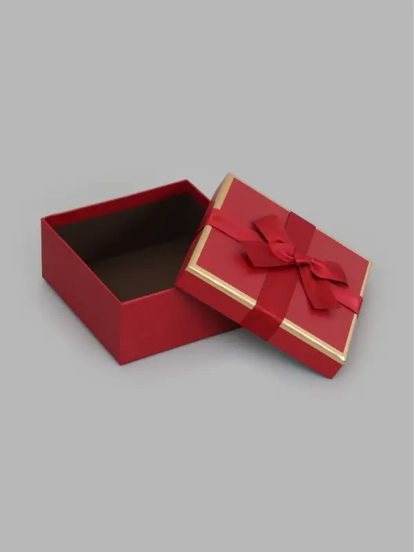 Набор подарочных коробок 3 в 1, 19&times;19&times;9.5 см, 17&times;17&times;8 см, 15&times;15&times;6.5 см