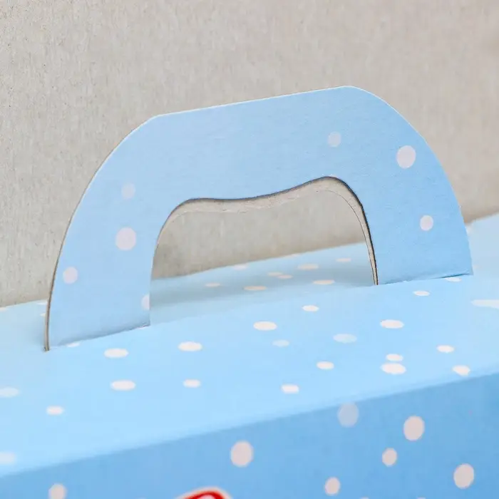 Подарочная коробка новогодняя Светлого Рождества 21.9 (29) х 17×9 см Подарочная коробка новогодняя Светлого Рождества 21.9 (29) х 17×9 см