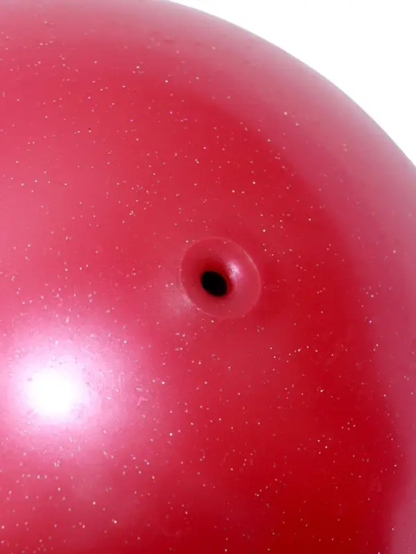 Мяч для художественной гимнастики Металлик с блестками, диаметр 19см, цвет красный Мяч для художественной гимнастики Металлик с блестками, диаметр 19см, цвет красный