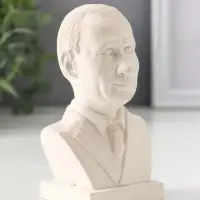 Бюст В.В. Путин, 11×6.5×5.5 см, натуральный, гипс